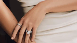Cincin Bertumpuk